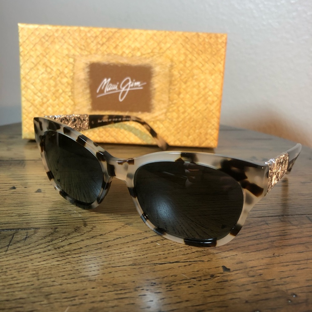 Maui Jim Monstera Leaf 24k Gold Like New!
